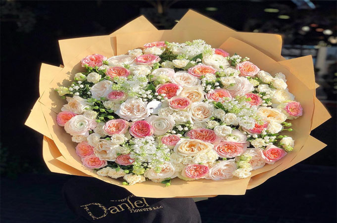 Dantel Flowers